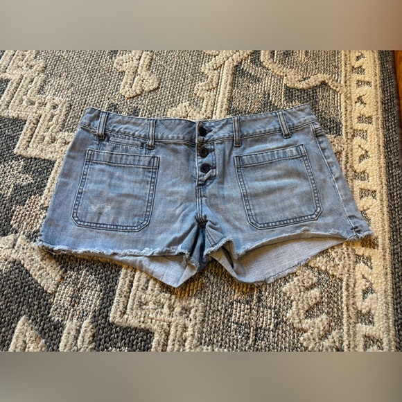 VINTAGE American Eagle Low Rise Jean Short Shorts Women’s Size 12 - Picture 1 of 4